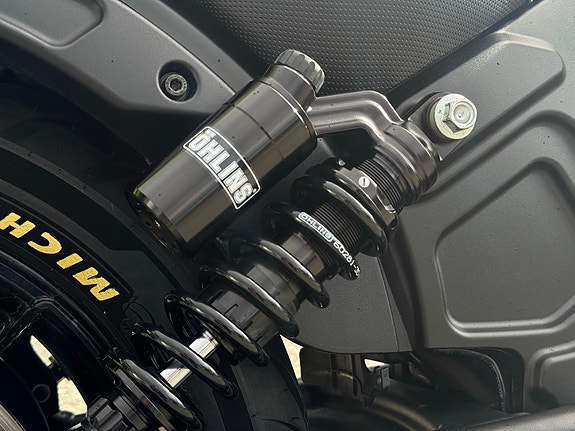 INDIAN Scout Bobber | Öhlins | S&S Eksos 6 of 9