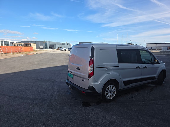 Ford Transit Connect 4 of 11