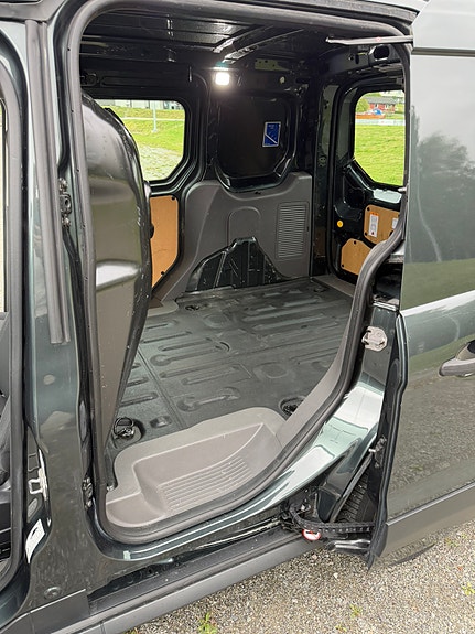 Ford Transit Connect 12 of 16