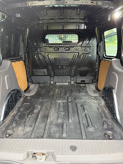 Ford Transit Connect 15 of 16