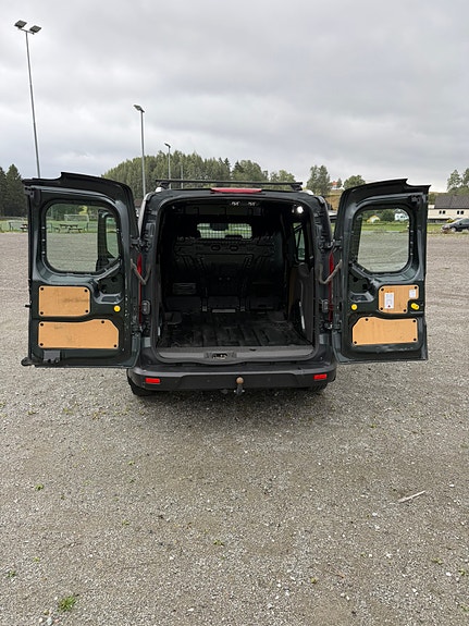 Ford Transit Connect 16 of 16