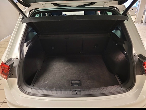 Volkswagen Tiguan 9 of 20