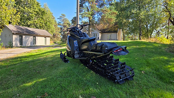 Polaris 850 Patriot Boost RMK Khaos Slash 3 of 13