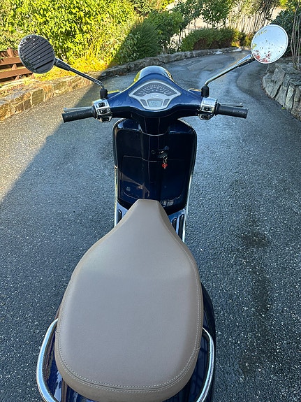 Vespa Primavera 50 8 of 11