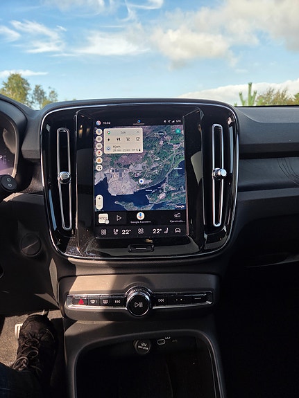 Volvo XC40 5 of 22