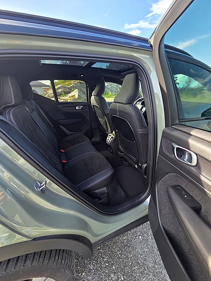 Volvo XC40 15 of 22