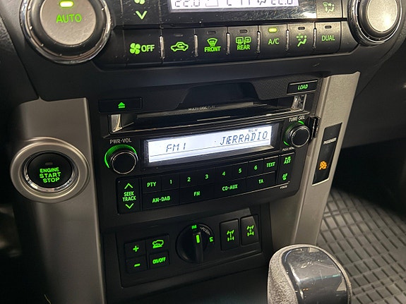 Toyota Land Cruiser 17 of 30