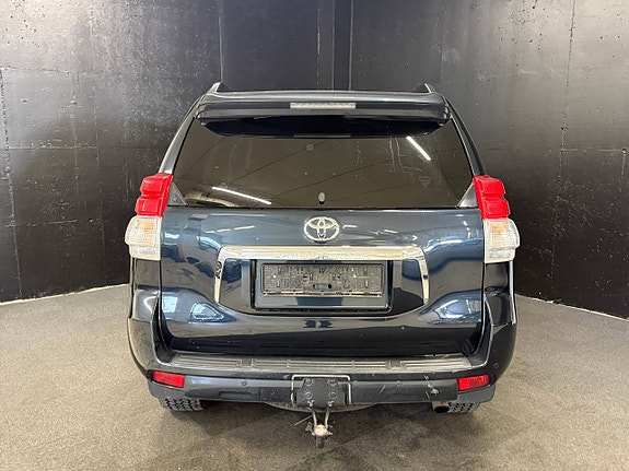 Toyota Land Cruiser 7 of 30