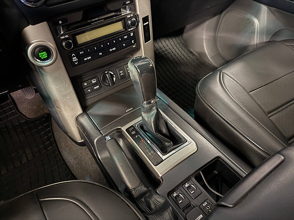 Toyota Land Cruiser 20 of 30