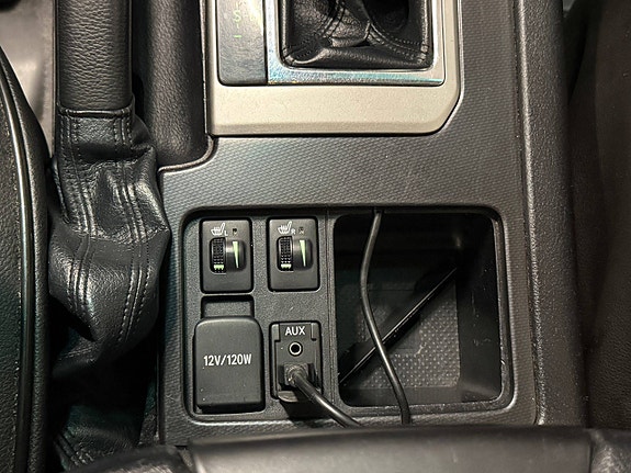 Toyota Land Cruiser 23 of 30