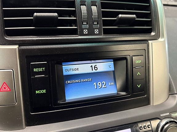 Toyota Land Cruiser 16 of 30