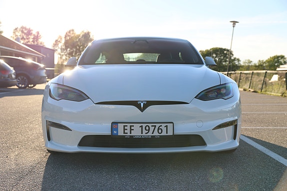 Tesla Model S 3 of 30