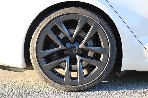 Tesla Model S 6 of 30
