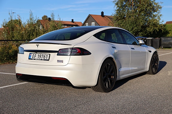 Tesla Model S 15 of 30