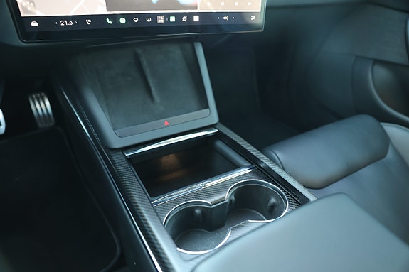 Tesla Model S 27 of 30