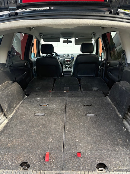 Ford S-MAX 9 of 10