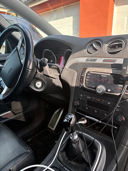 Ford S-MAX 6 of 10