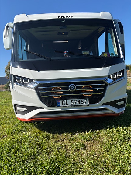 Knaus R12 LIVE 1 700 MEG 13 of 30