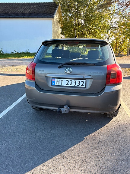 Toyota Corolla 6 of 6
