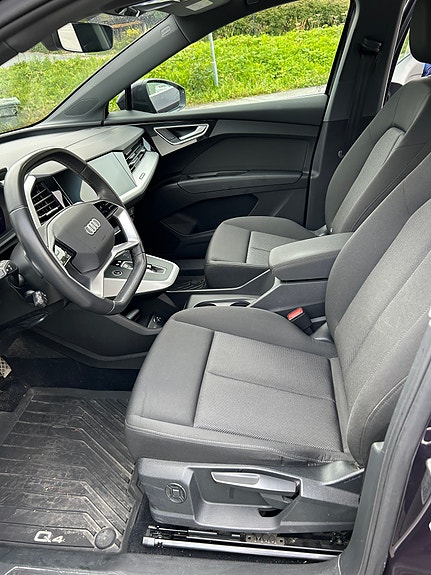Audi Q4 e-tron 5 of 16