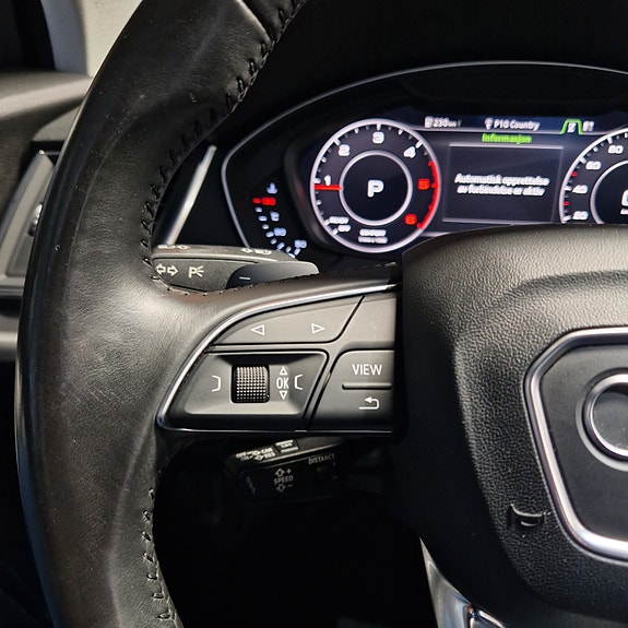 Audi Q5 8 of 17