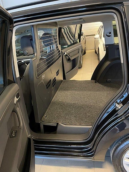 Volkswagen Touran 30 of 30
