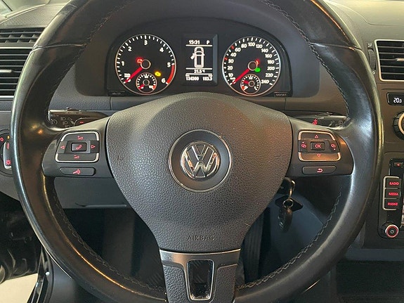 Volkswagen Touran 16 of 30