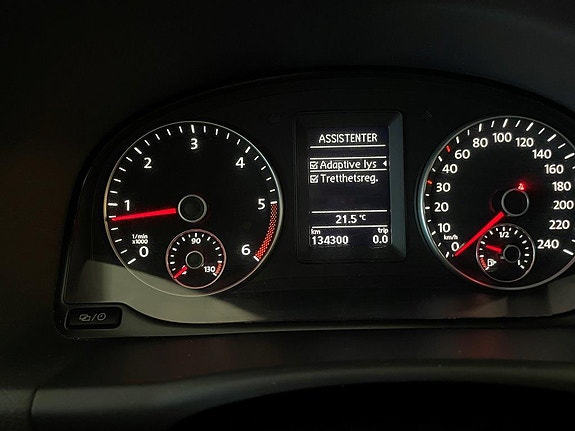 Volkswagen Touran 28 of 30