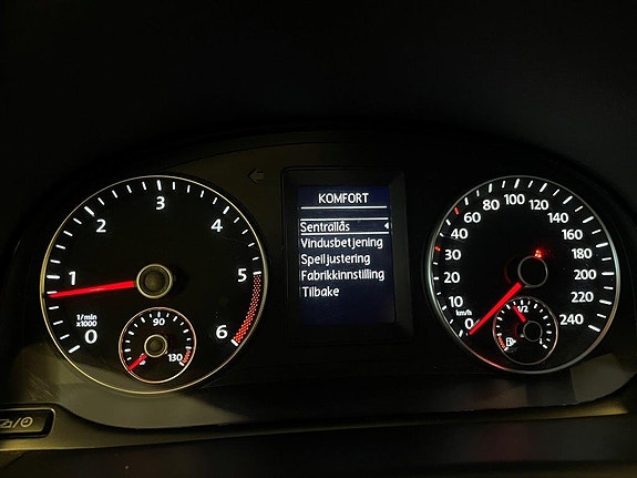 Volkswagen Touran 18 of 30