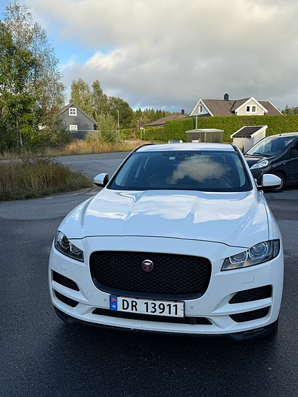 Jaguar F-PACE 22 of 25