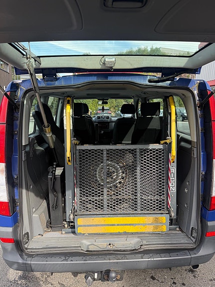 Mercedes-Benz Vito 111 8 of 30