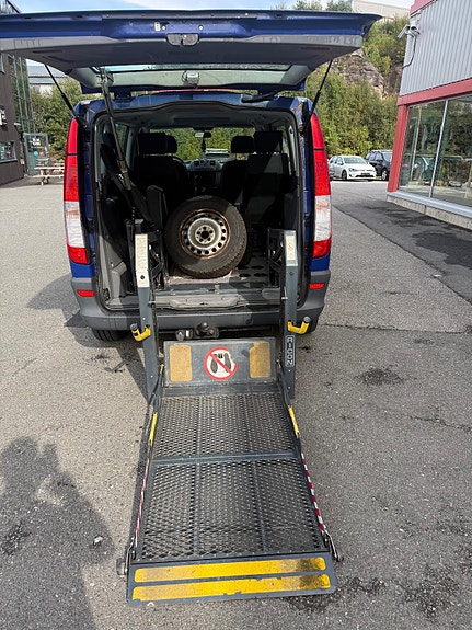 Mercedes-Benz Vito 111 9 of 30