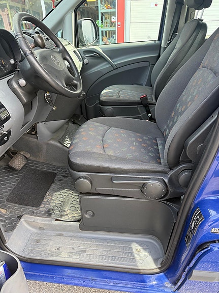 Mercedes-Benz Vito 111 16 of 30