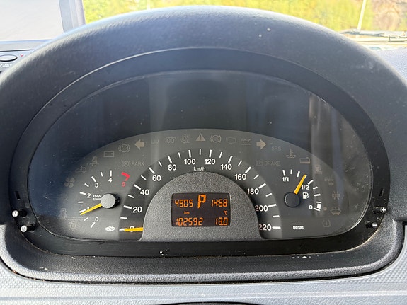Mercedes-Benz Vito 111 21 of 30