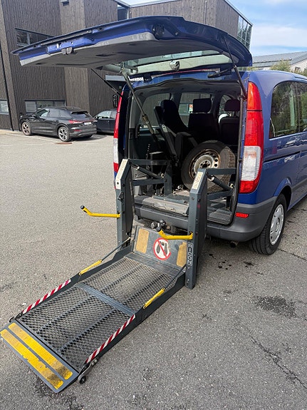 Mercedes-Benz Vito 111 10 of 30