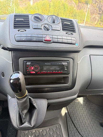 Mercedes-Benz Vito 111 28 of 30