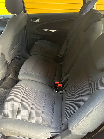 Ford S-MAX 5 of 9