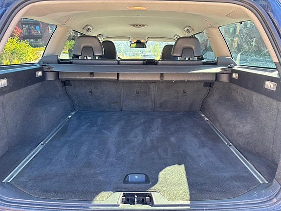 Volvo V70 14 of 24