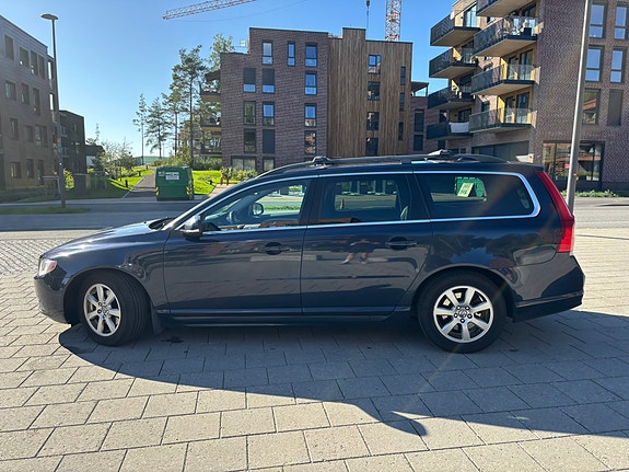 Volvo V70 5 of 24