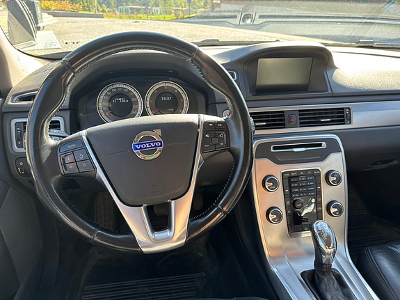 Volvo V70 10 of 24