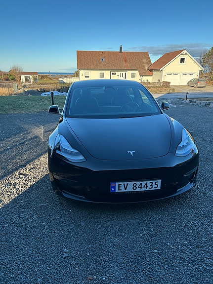 Tesla Model 3 12 of 12