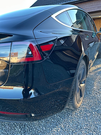 Tesla Model 3 6 of 12