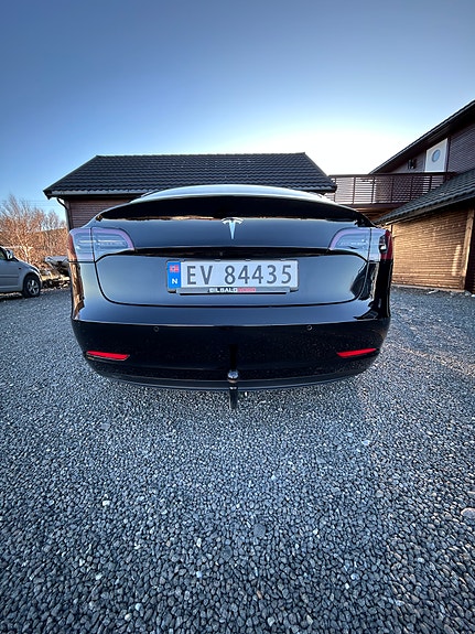 Tesla Model 3 4 of 12