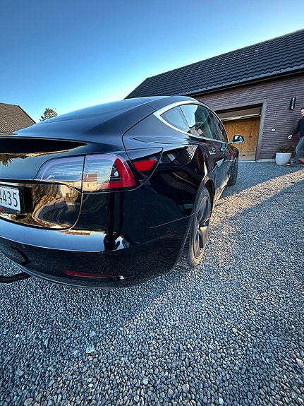 Tesla Model 3 5 of 12
