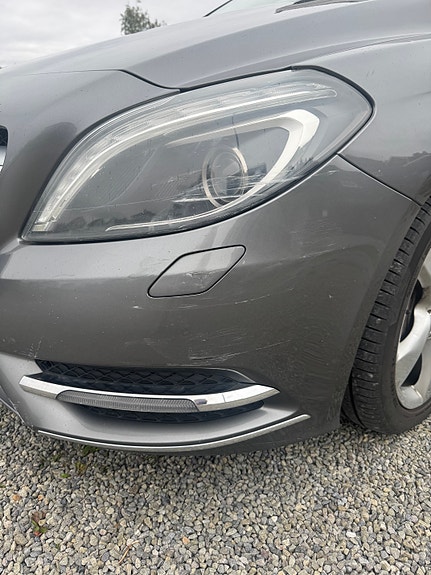 Mercedes-Benz B180 5 of 10