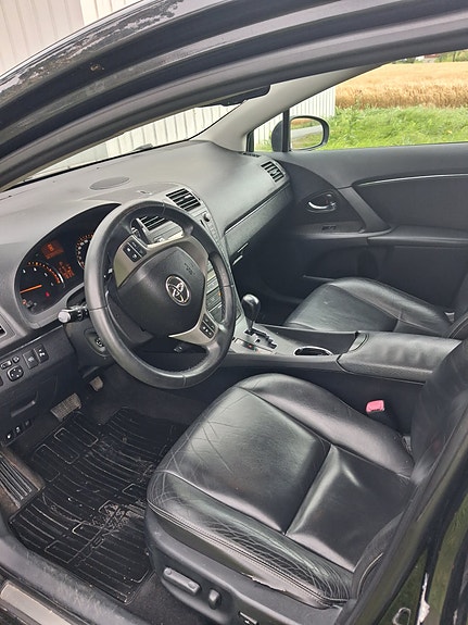 Toyota Avensis 6 of 6