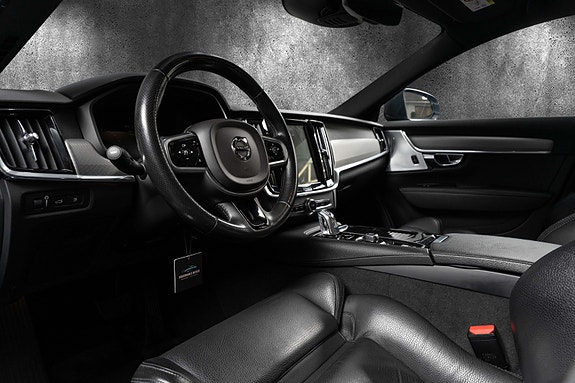 Volvo V90 25 of 30