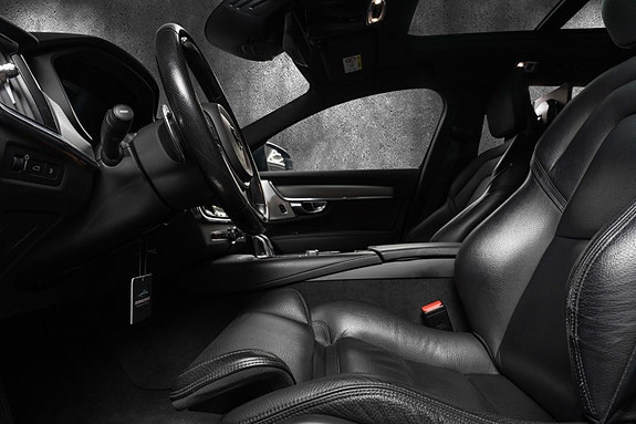 Volvo V90 23 of 30