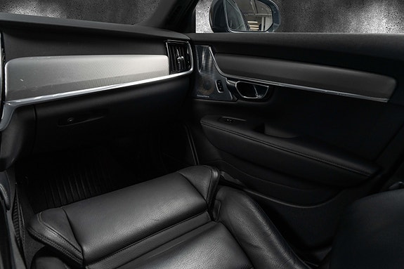 Volvo V90 30 of 30