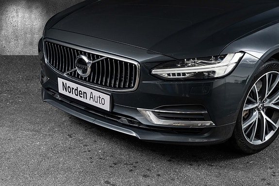 Volvo V90 2 of 30